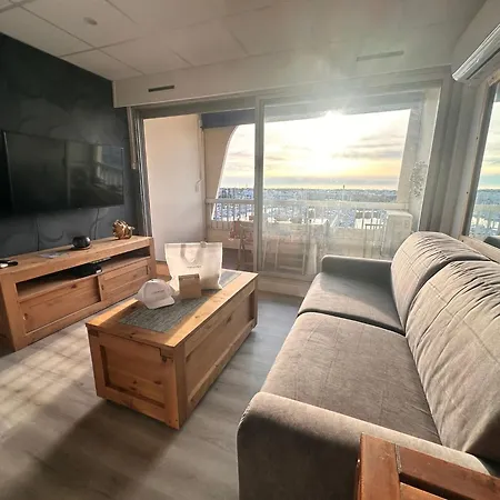 Studio Avec Terrasse Et Parking Vue Port Camargue アパート ル・グロー・デュ・ロワ