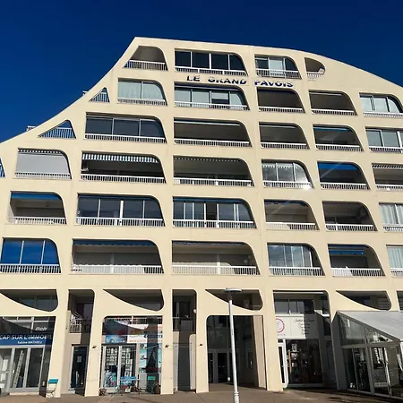 Studio Avec Terrasse Et Parking Vue Port Camargue アパート *