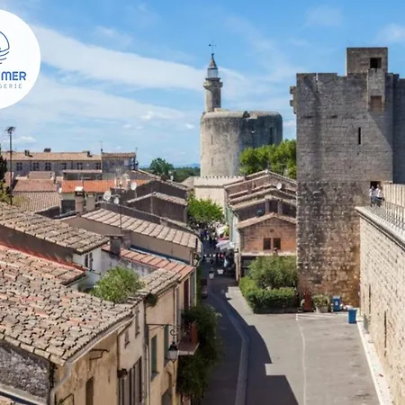 Appartement Avec Terrasse Et Parking Vue Port Camargue