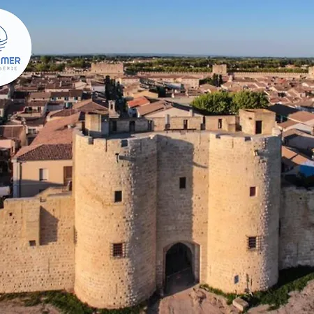 Appartement Avec Terrasse Et Parking Vue Port Camargue *